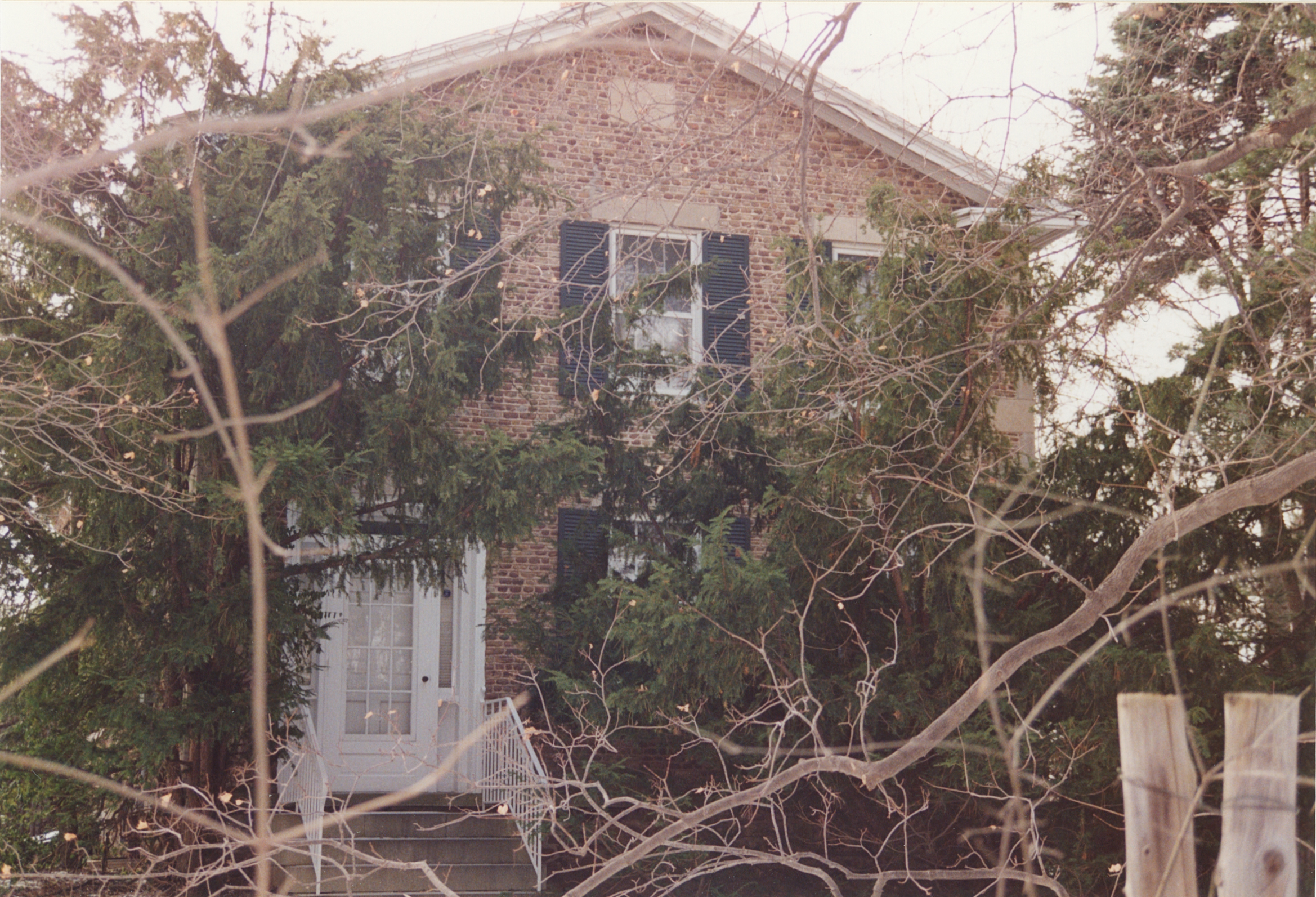 Hen-13 283 Castle Rd 2